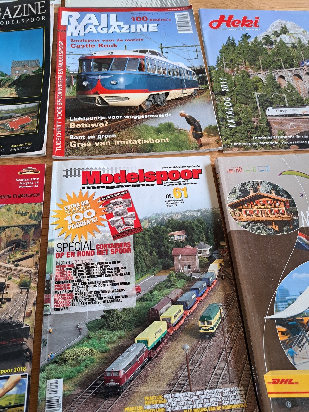 Te koop 27 model trein bladen. Zo goed als nieuw. Zie foto's, Overige merken, Gelijkstroom, Zo goed als nieuw, Boek, Tijdschrift of Catalogus
