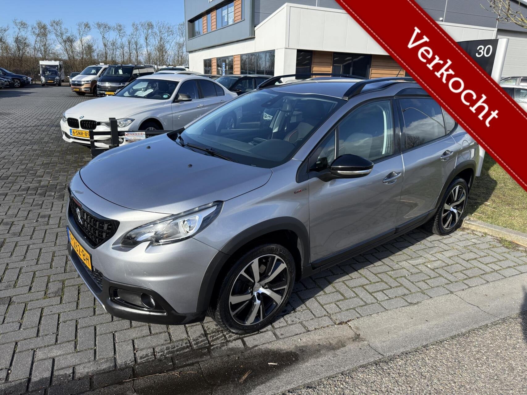Peugeot 2008 1.2 PureTech Active AUTOMAAT Gt Line 1/2 leder, Auto's, 1199 cc, Met garantie (alle), 49 €/maand, 1125 kg
