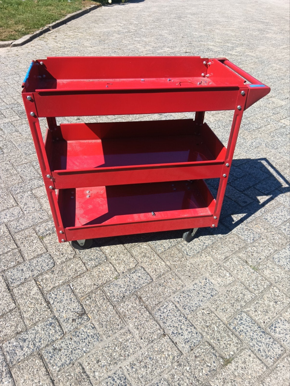 Rode gereedschapswagen met 3 planken, Ophalen of Verzenden, Gebruikt, Gereedschapsopslag, Overige merken