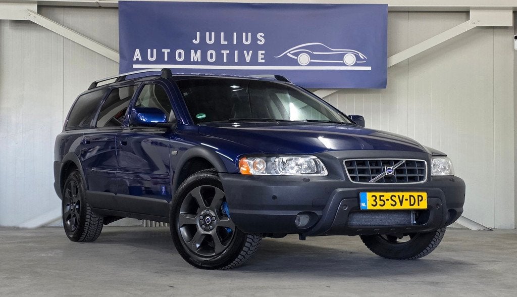 Volvo XC70 2.5 T Ocean Race Trekhaak Xenon Navi Camera PDC M, Auto's, Volvo, Automaat, Zwart, Blauw, XC70