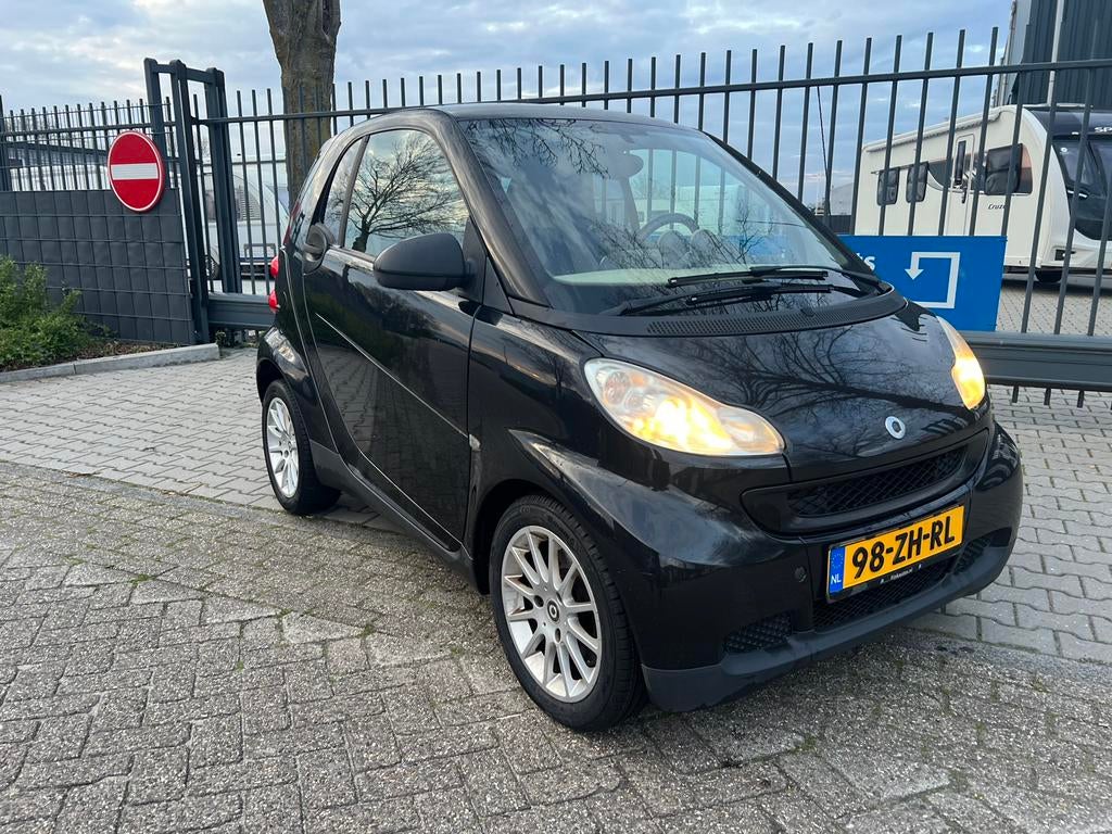 Smart ForTwo 1.0 52KW Coupe MHD AUT 2008 Zwart, Auto's, Smart, Automaat, Achterwielaandrijving, 18 €/maand, Origineel Nederlands