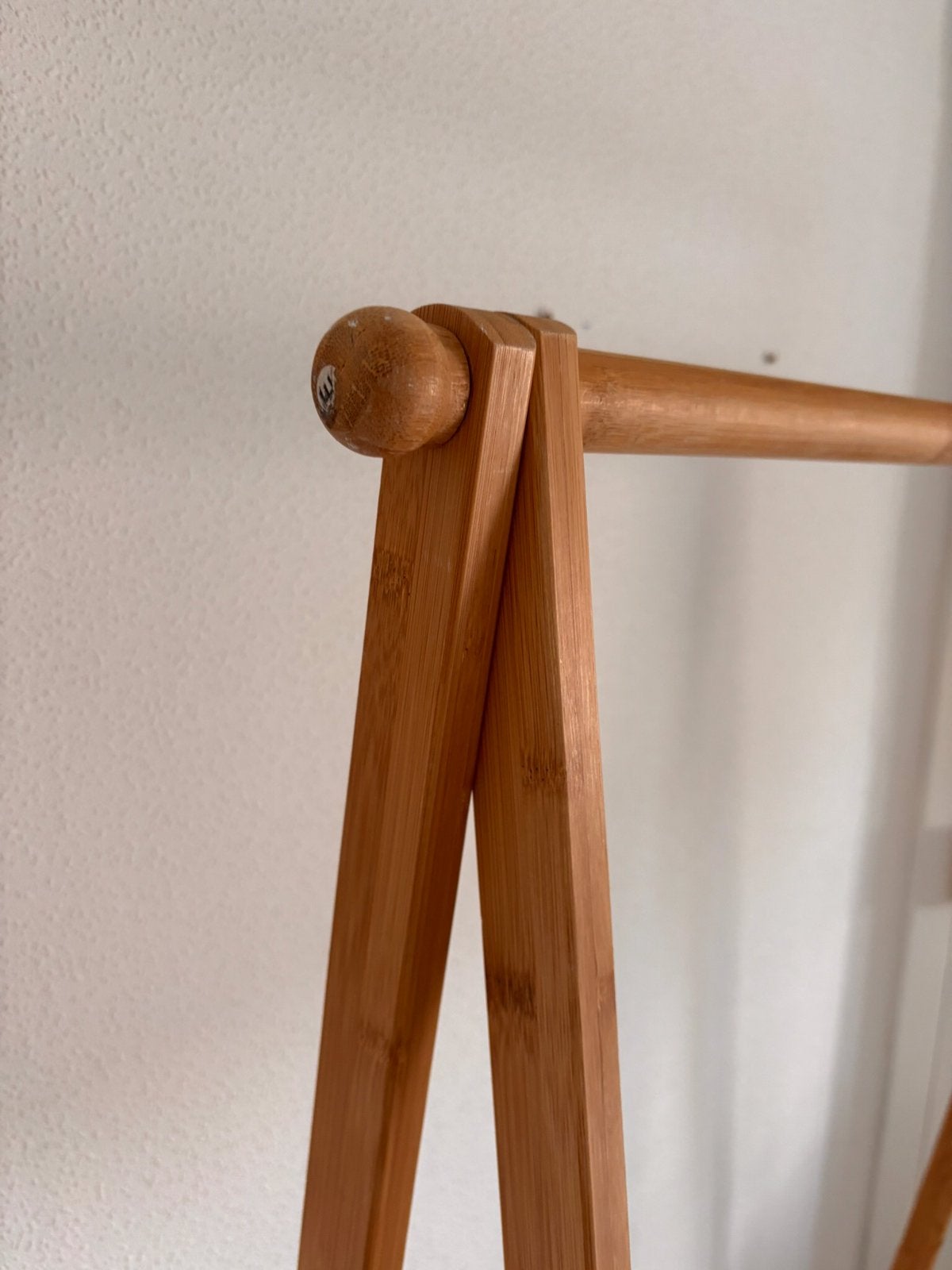 Kledingrek van Bamboehout met Canvas Plank, Ophalen, Zo goed als nieuw