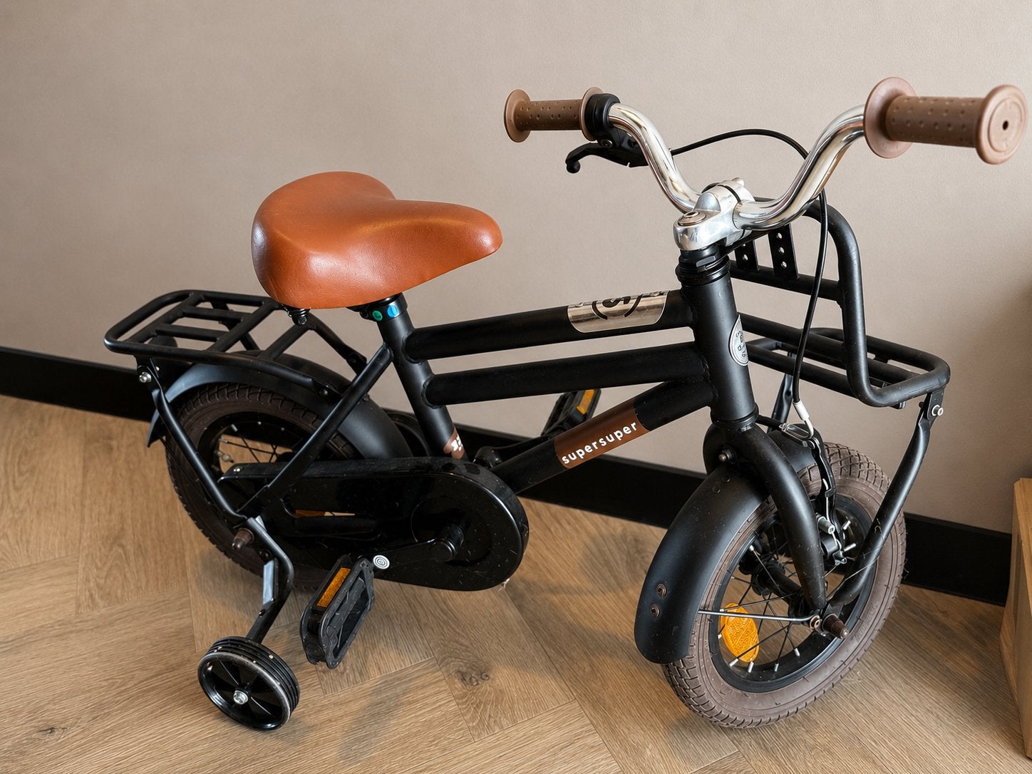 Supersuper fiets 12 inch incl zijwieltjes, Ophalen, Zo goed als nieuw, Minder dan 16 inch, Zijwieltjes