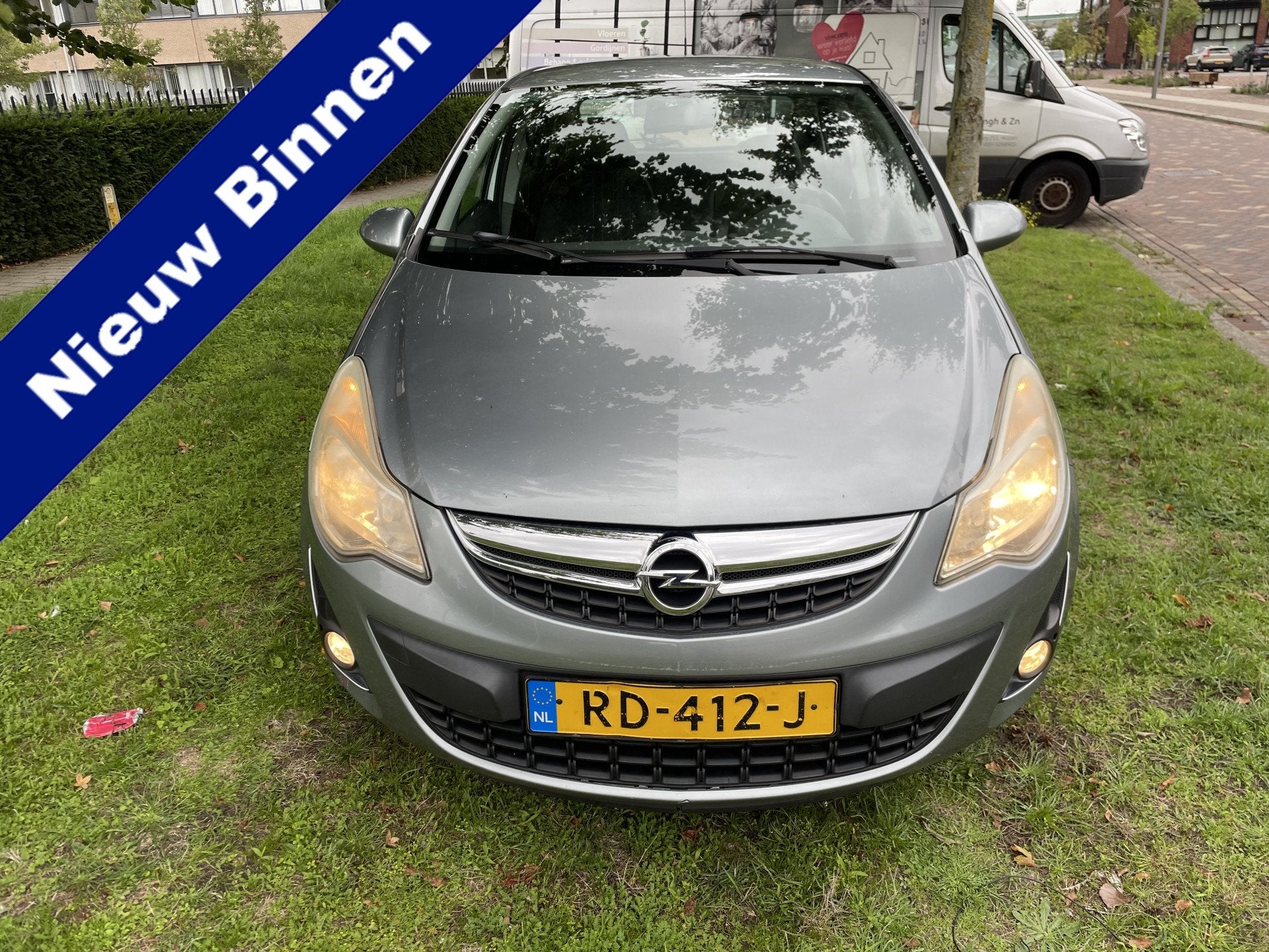 Opel Corsa 1.2-16V Rhythm Nw apk frisse opel Airco, Auto's, Voorwielaandrijving, Euro 5, Gebruikt, 4 cilinders