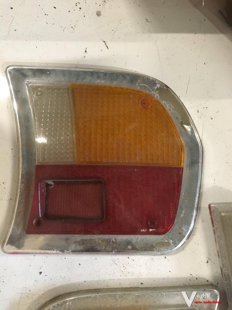 Peugeot 504 Achterlichtkap Links en Rechts, Auto-onderdelen, Gebruikt, -, -, Ophalen of Verzenden