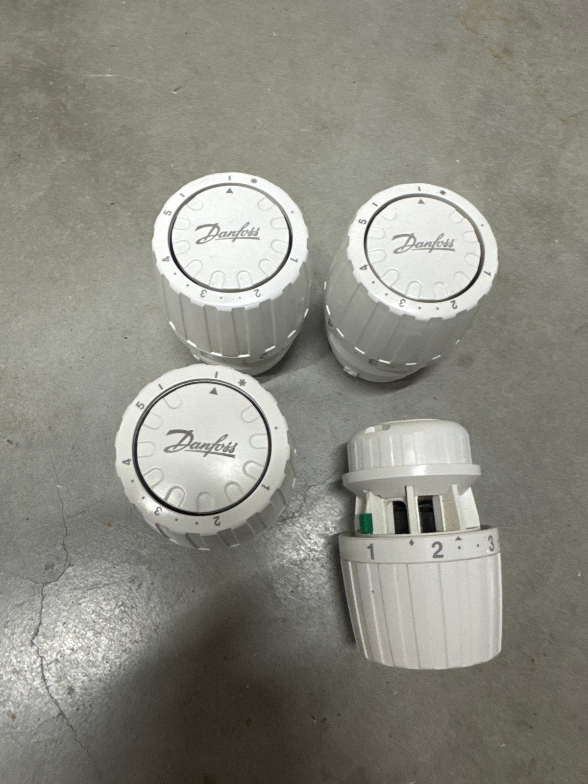4x Danfoss Radiatorknoppen - Thermostatische kranen, Ophalen, Gebruikt, Radiator