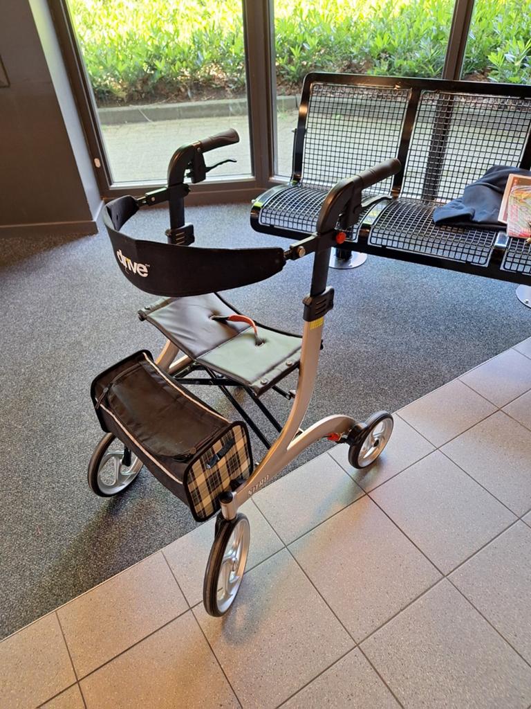 Foto 6 van Rollator lichtgewicht drive/nitro lees beschrijving NWST