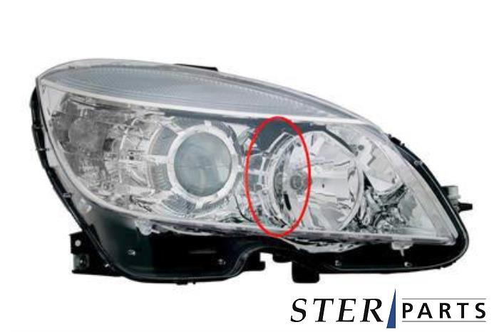 Koplamp rechts van een Mercedes C-Klasse, Auto-onderdelen, Verlichting, 12 maanden garantie, -, Nieuw, Ophalen of Verzenden