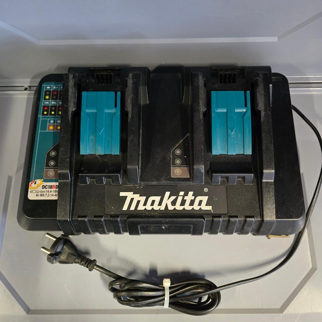 Makita DC18RD Duo Snellader, Ophalen, Gebruikt