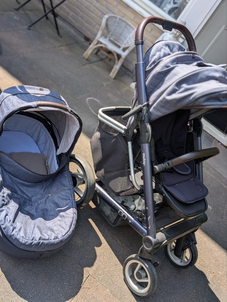 Mutsy Igo kinderwagen met reiswieg en zitje, Ophalen, Gebruikt