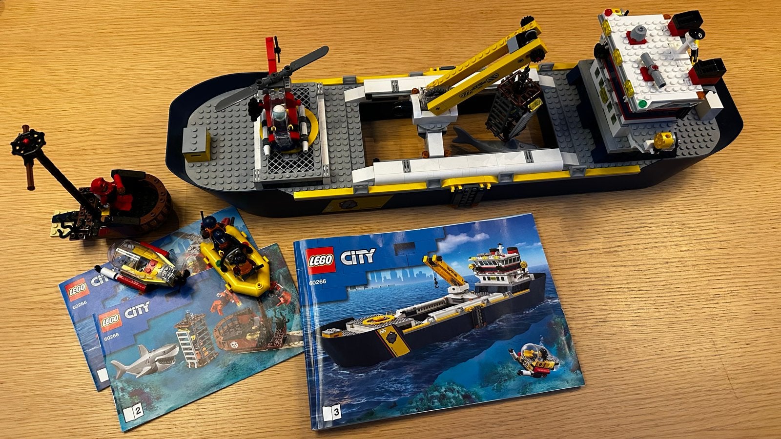 LEGO City Diepzee Onderzoeksschip 60095, Ophalen of Verzenden, Zo goed als nieuw, Overige merken