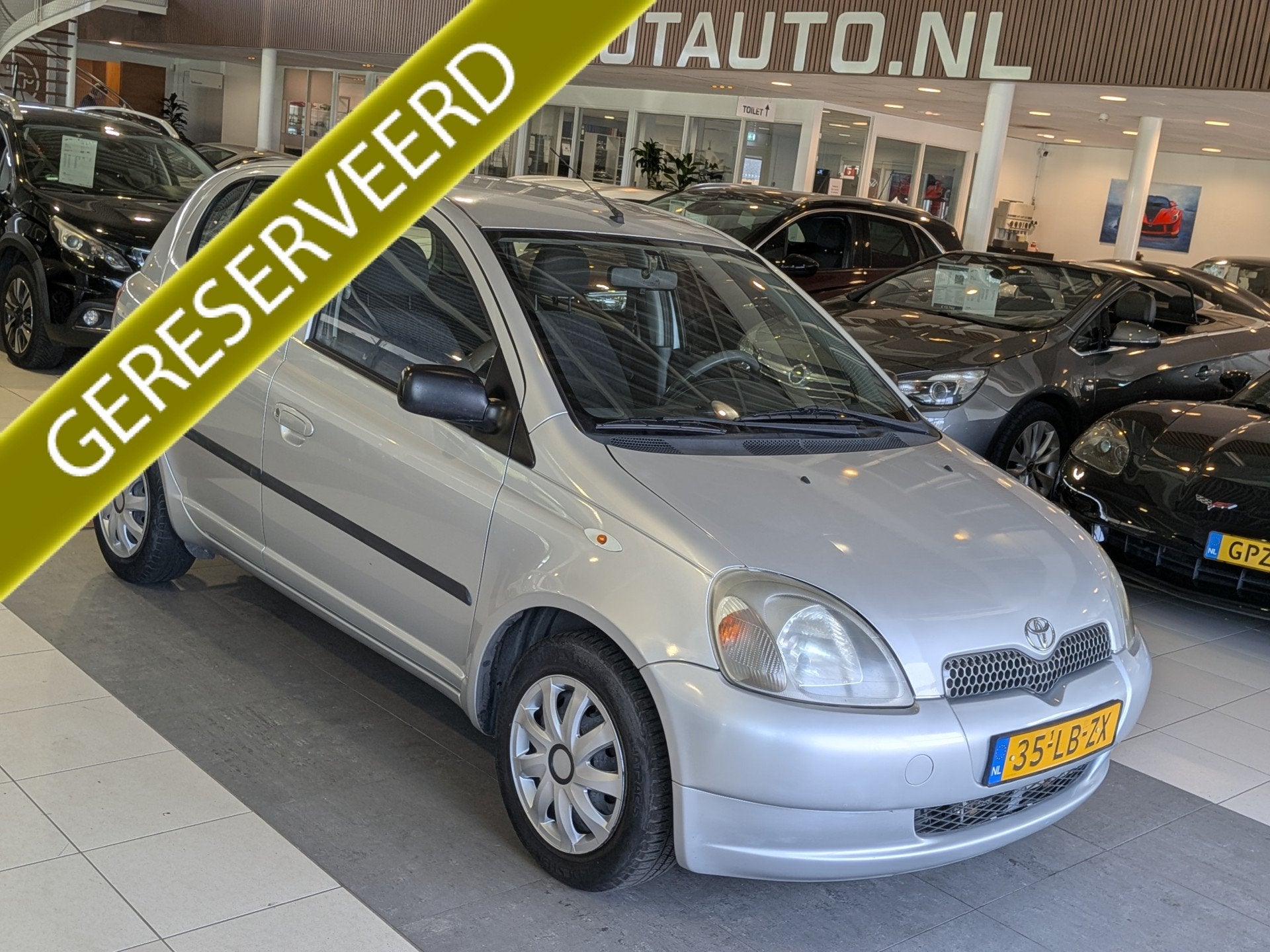 Toyota Yaris 1.3 VVT-i Luna NAP, trekhaak, Airco (bj 2002), Voorwielaandrijving, 1299 cc, Stof, Gebruikt