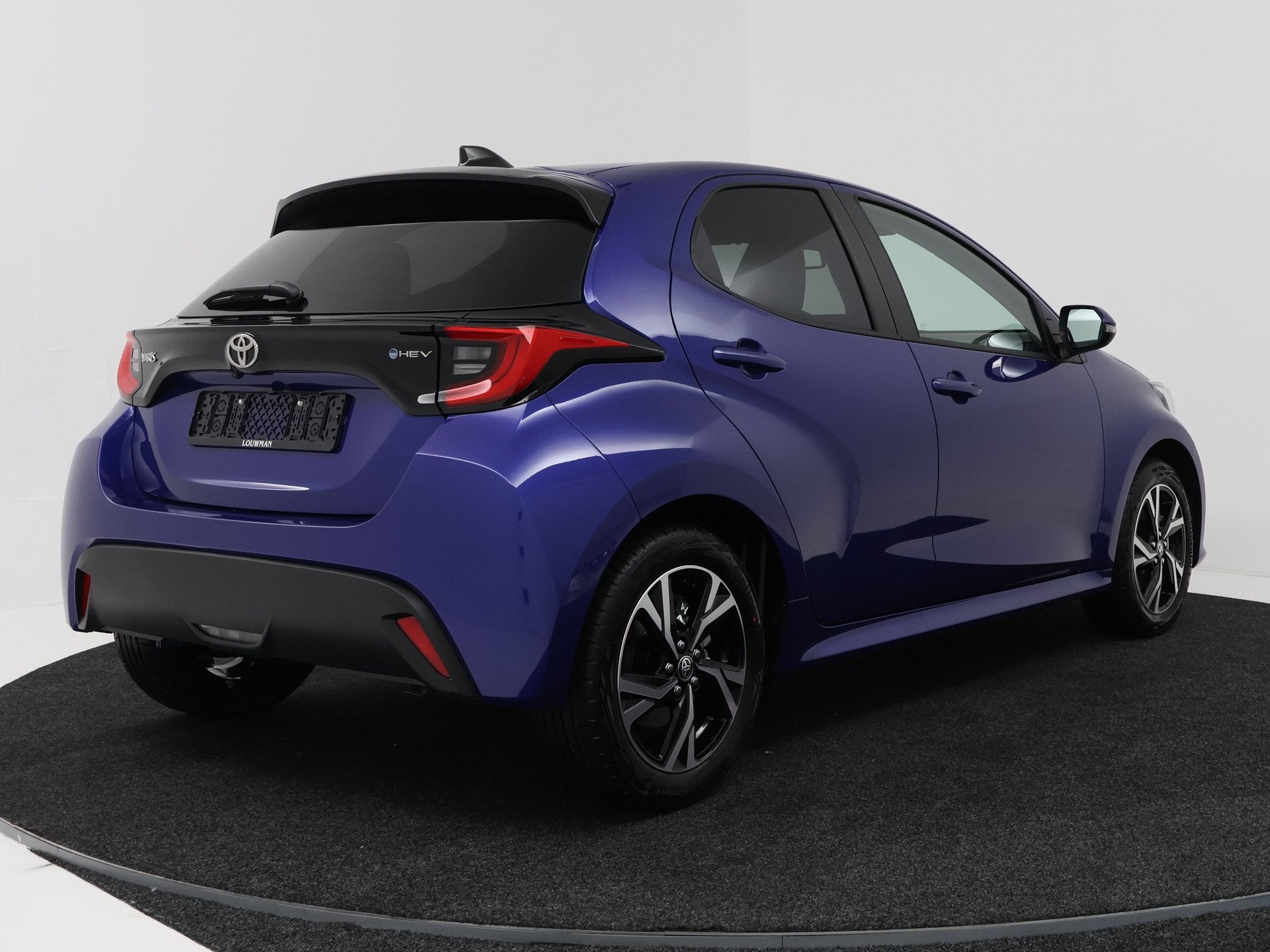 Toyota Yaris 1.5 Hybrid 115 Dynamic | Apple CarPlay / Androi, 12 maanden, Stof, Zwart, Blauw