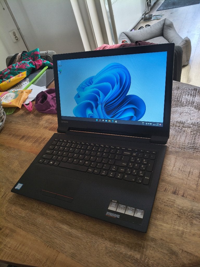Lenovo V110  Win 11 8 Gb Ram i3  6e gen, Goeie laptop, Ophalen, 256 GB, 2 tot 3 Ghz, 15 inch