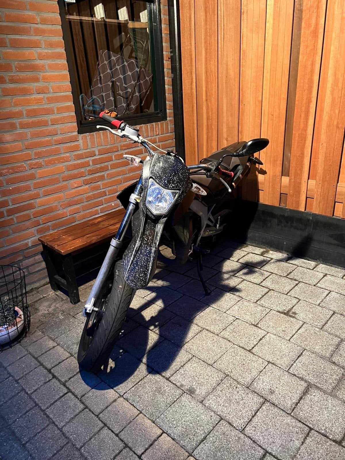 Aprilia SX 50cc - Nieuwe remmen en banden!, Fietsen en Brommers, 6 versnellingen, Gebruikt, 50 cc, Ophalen