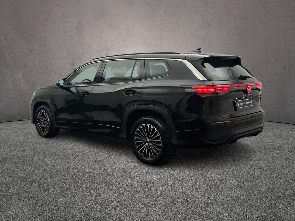 Volkswagen Tayron Life Edition 1.5 TSI eHybrid 204pk DSG Aut, Auto's, Volkswagen, Stof, 4 cilinders, 150 min, Plug-in hybride
