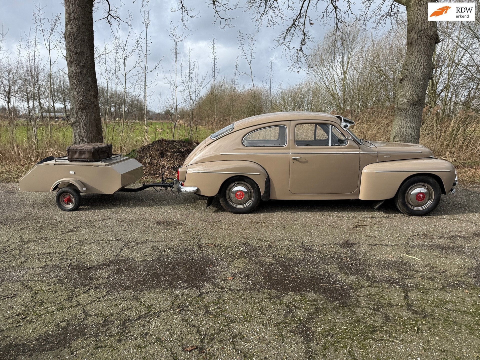 Volvo VOLVO PV544 katterug Met kampeer bagagewagen, Auto's, Achterwielaandrijving, Gebruikt, 4 cilinders, Bruin