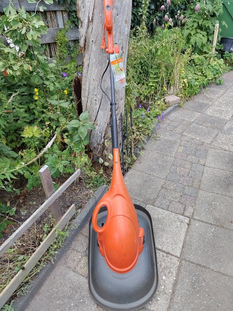Flymo grasmaaier, Gebruikt, Elektrische grasmaaier, 30 t/m 39 cm, Zweefmaaier