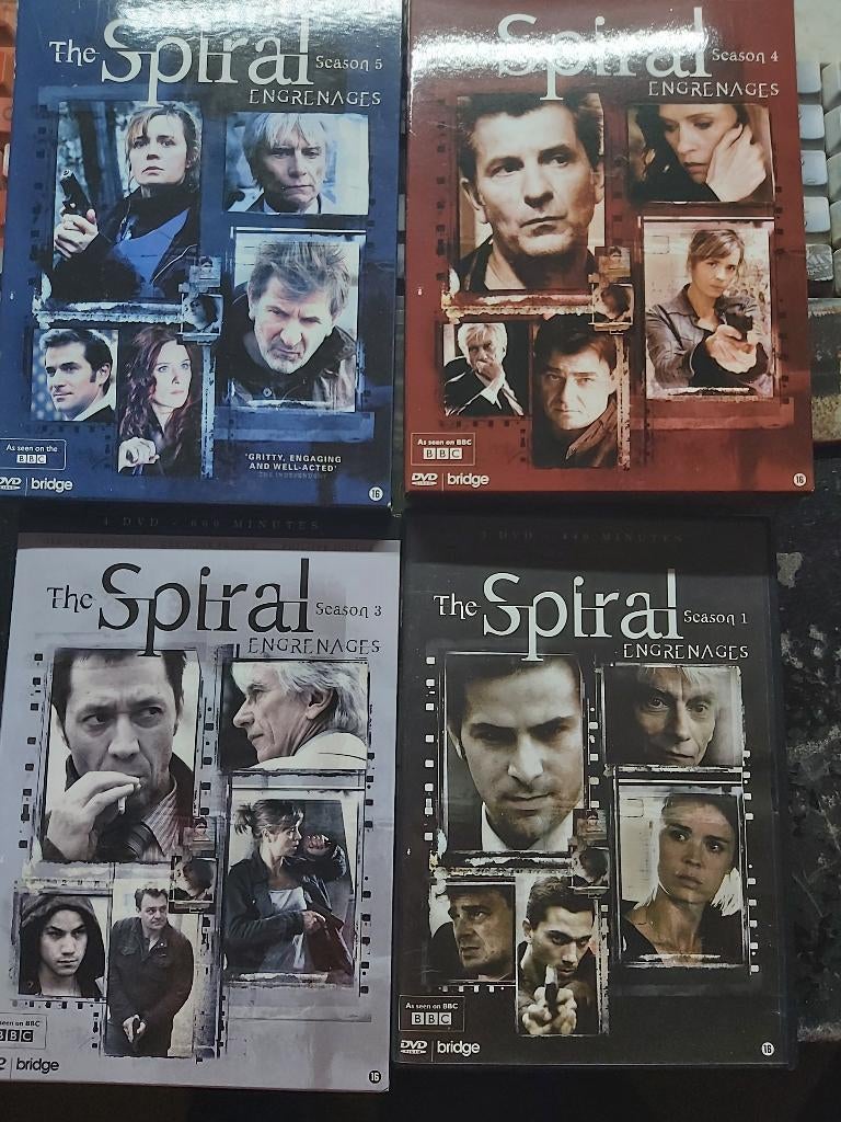 spiral  1   3   4  en 5, Vanaf 9 jaar, Ophalen of Verzenden, Zo goed als nieuw, Drama