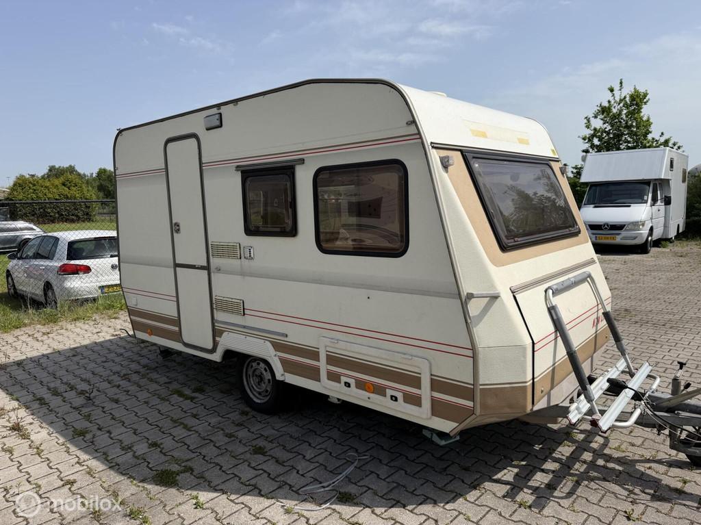 Dethleffs Newline 400 + voortent en luifel, Schokbreker, Bedrijf, Treinzit, Dethleffs