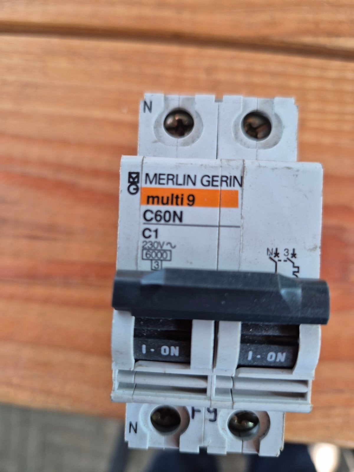 Merlin Gerin Multi 9 C60N C1 Installatieautomaat, Ophalen of Verzenden, Gebruikt, Schneider Electric, Installatieautomaat