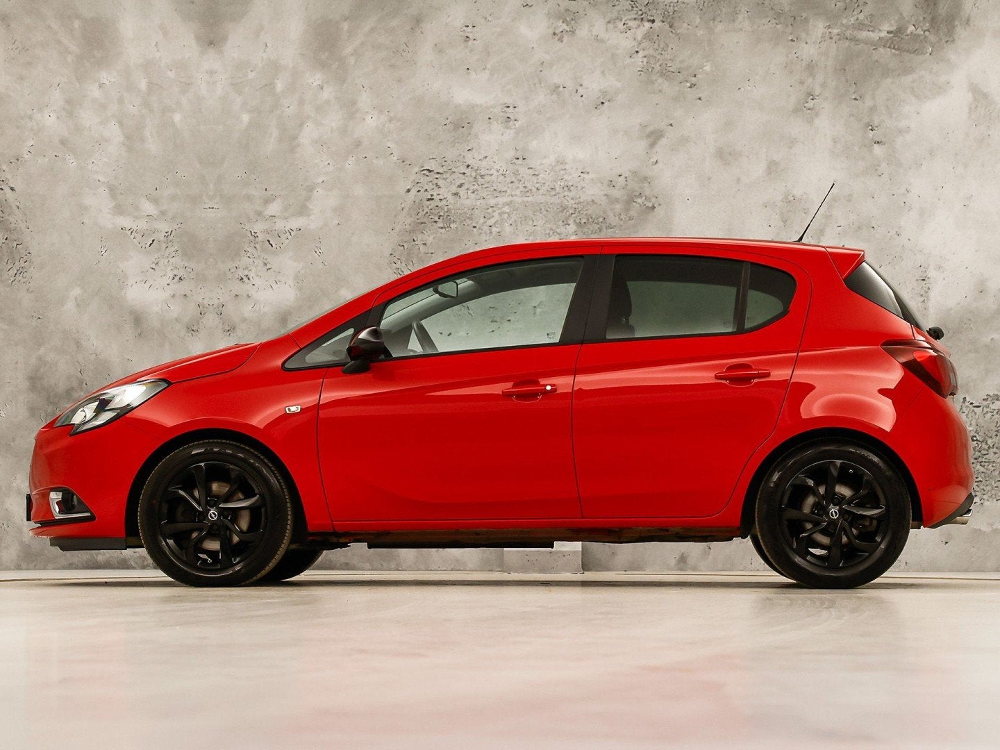 Opel Corsa 1.4 Sport (APPLE CARPLAY, STUUR/STOELVERWARMING,, Voorwielaandrijving, 12 maanden, Gebruikt, 1137 kg