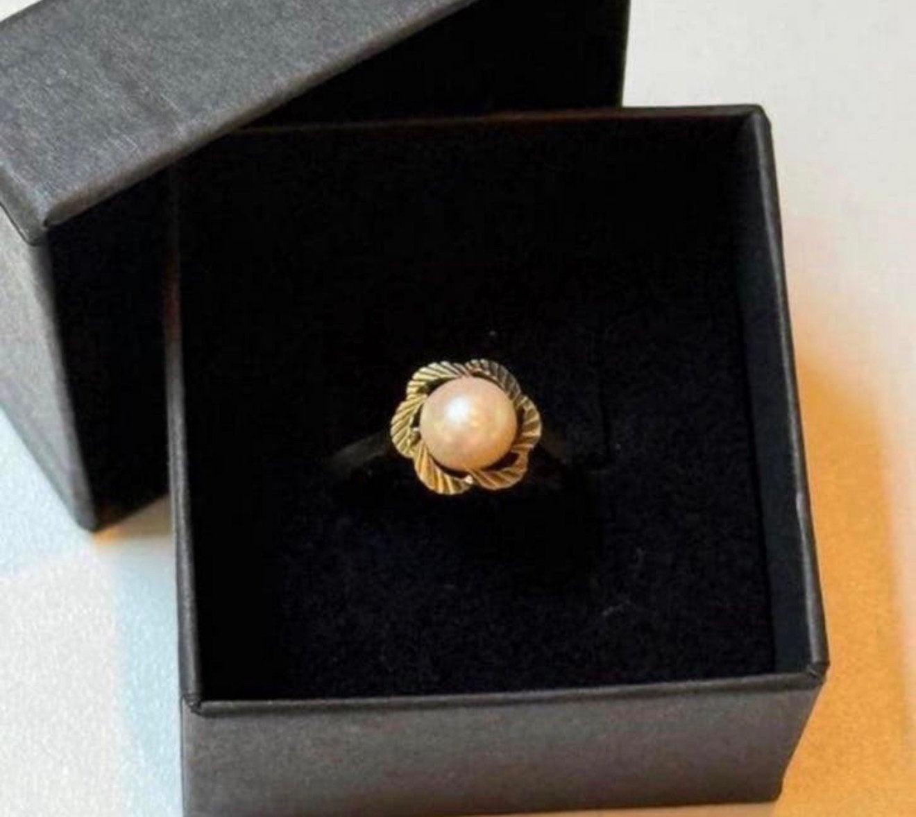 14 karaat gouden vintage ring met natuurlijke pare!!, Sieraden, Tassen en Uiterlijk, Ringen, Ophalen of Verzenden, 17 tot 18, Dame