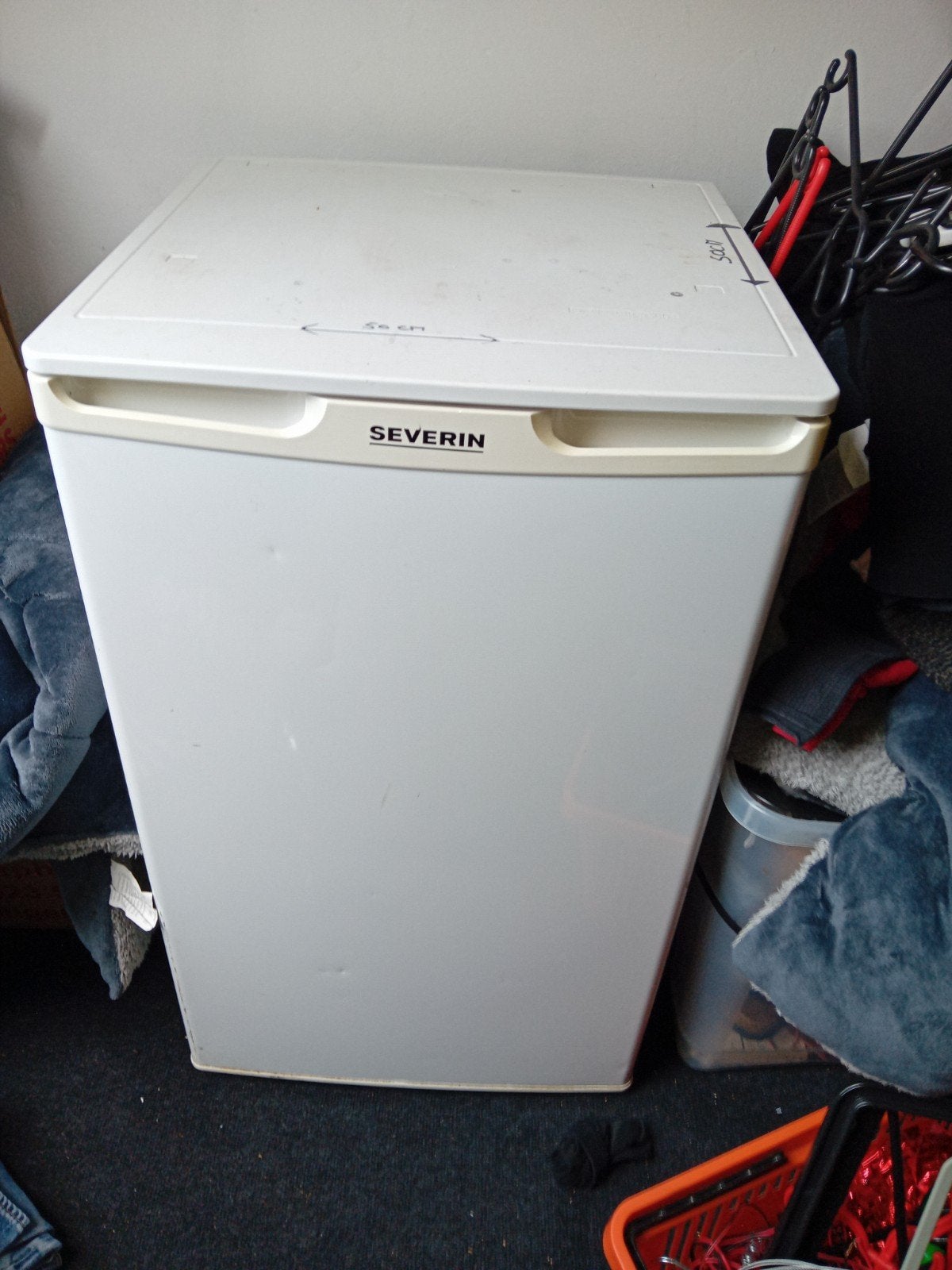 Compacte Severin koelkast - Ideaal voor kleine ruimtes, Witgoed en Apparatuur, Ophalen, Minder dan 75 liter, Zonder vriesvak, Gebruikt