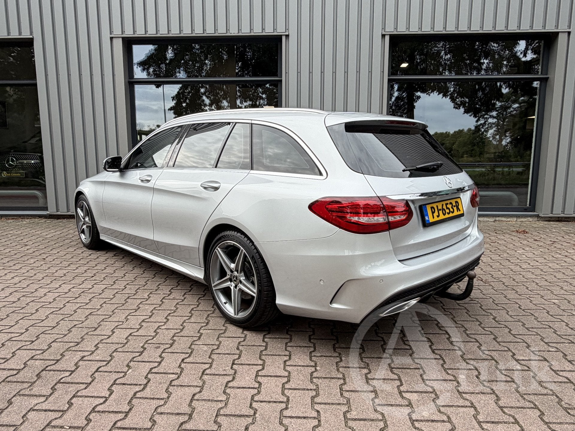 Mercedes-Benz C-Klasse Estate 180 AMG Trekhaak, Led-koplampe, Automaat, 12 maanden, Achterwielaandrijving, Parkeerassistent