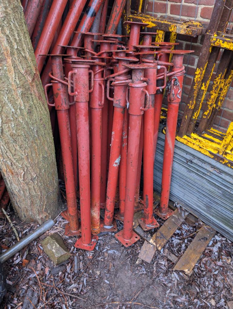 Bouwstutten diverse afmetingen, Doe-het-zelf en Verbouw, Steigers, Ophalen