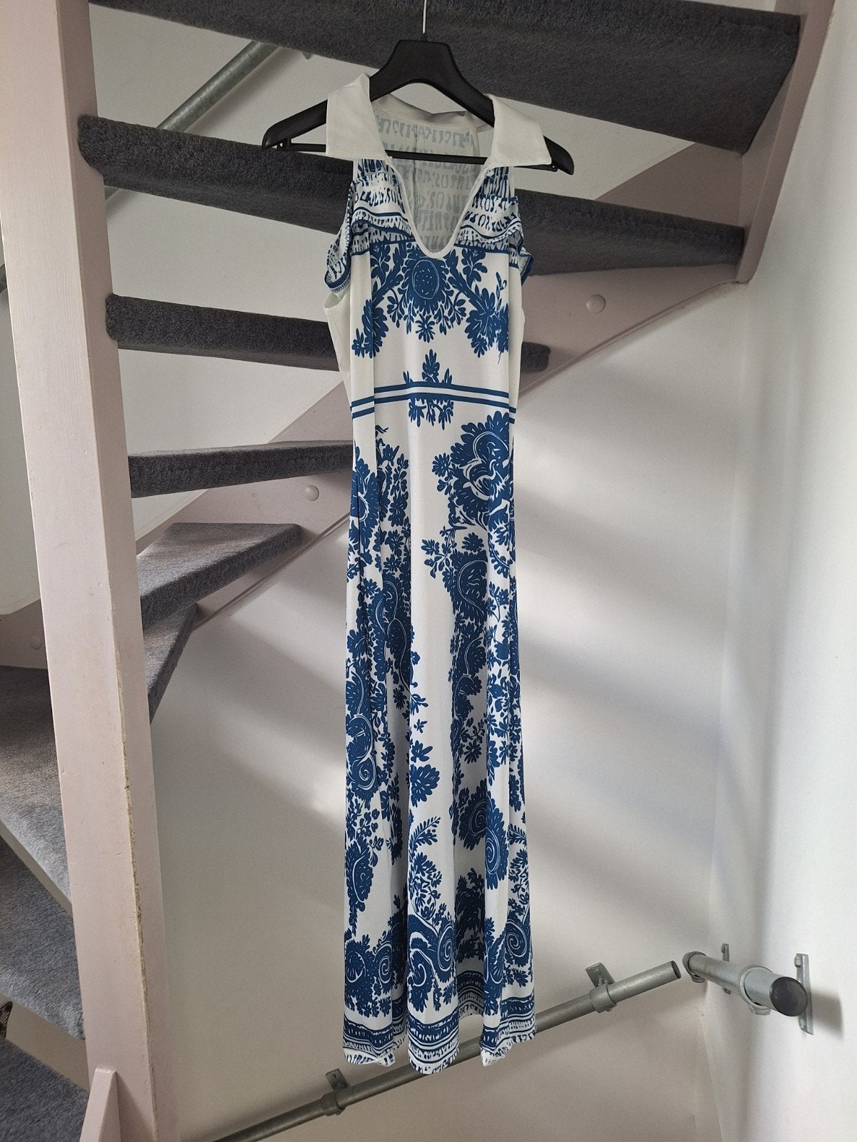 Lange jurk wit blauw maat 42/44, Kleding | Dames, Jurken, Ophalen of Verzenden, Zo goed als nieuw, Maat 42/44 (L), Wit