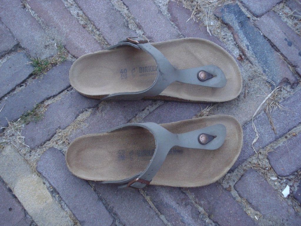BIRKENSTOCK GIZEH KHAKI 40 NU GRATIS VERZENDING PER POST, Slippers, Overige kleuren, Verzenden, Zo goed als nieuw
