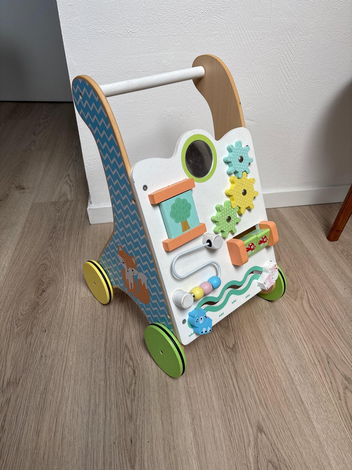 Houten looprekje met activiteitenpaneel voor kinderen, Ophalen, Gebruikt, Overige typen, Met wieltjes