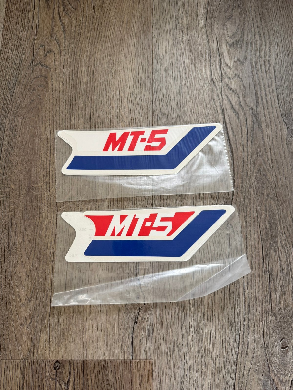 Twee soorten honda mt5 sticker, Ophalen of Verzenden