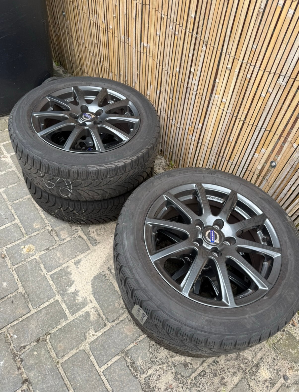 Set winterbanden Volvo v40, Ophalen, 18 inch, Banden en Velgen, Winterbanden