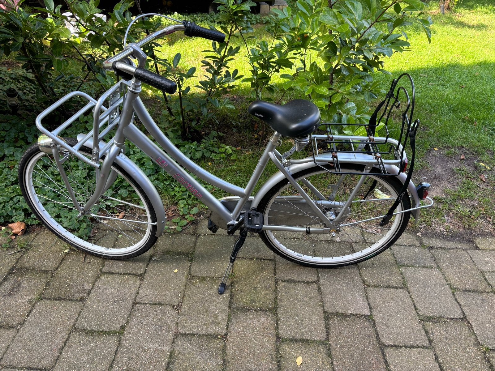 Zilveren kinderfiets met voordrager. 8 -12 jaar, Velgrem, 47 tot 50 cm, Ophalen, Overige merken