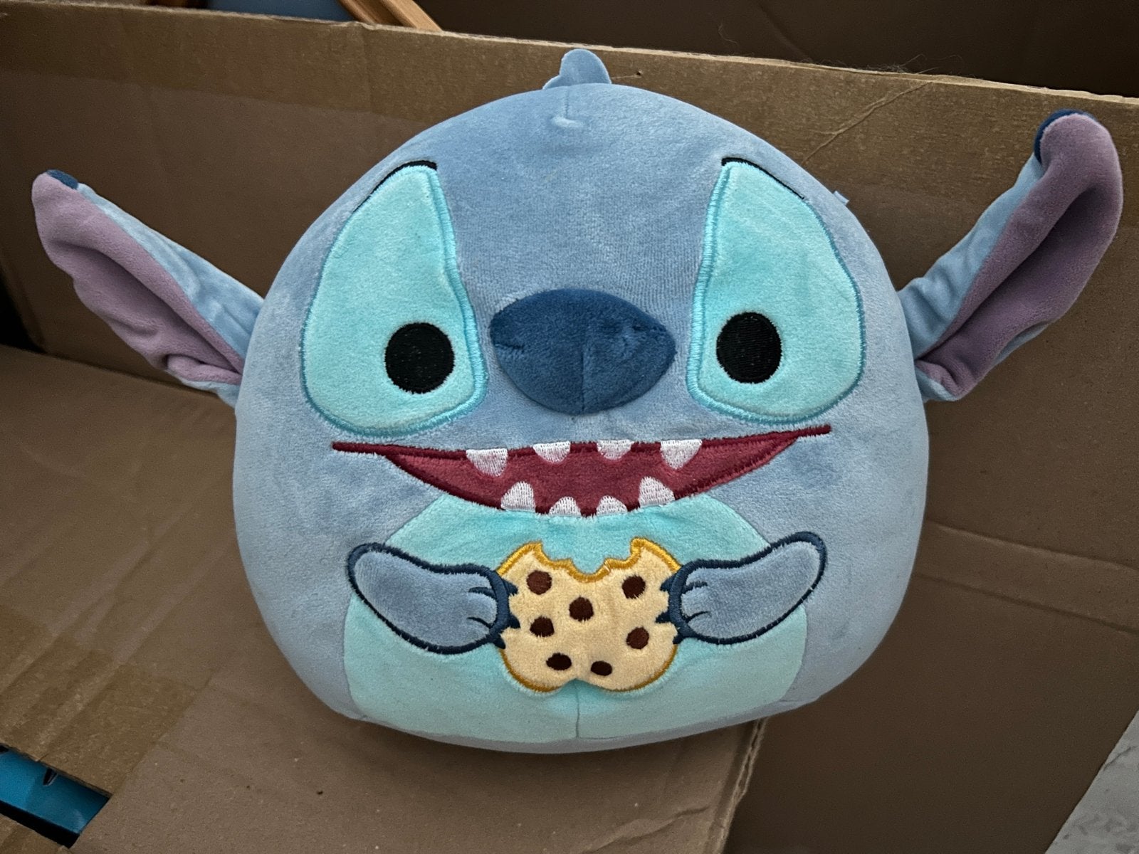 Squishmallow Stitch met koekje, Gebruikt, Disney, Overige typen, Blauw