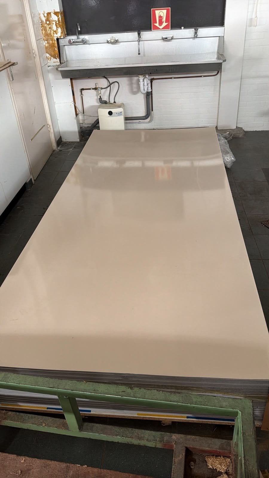 Kunststof Wandpanelen Beige/Bruin voor Keuken/Badkamer, Doe-het-zelf en Verbouw, Platen en Panelen, Ophalen of Verzenden, Nieuw