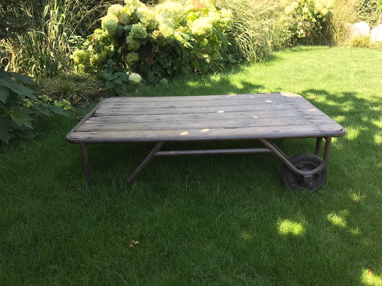 Salontafel, presenteertafel, oude trein perron bagagewagen, Antiek en Kunst, Ophalen
