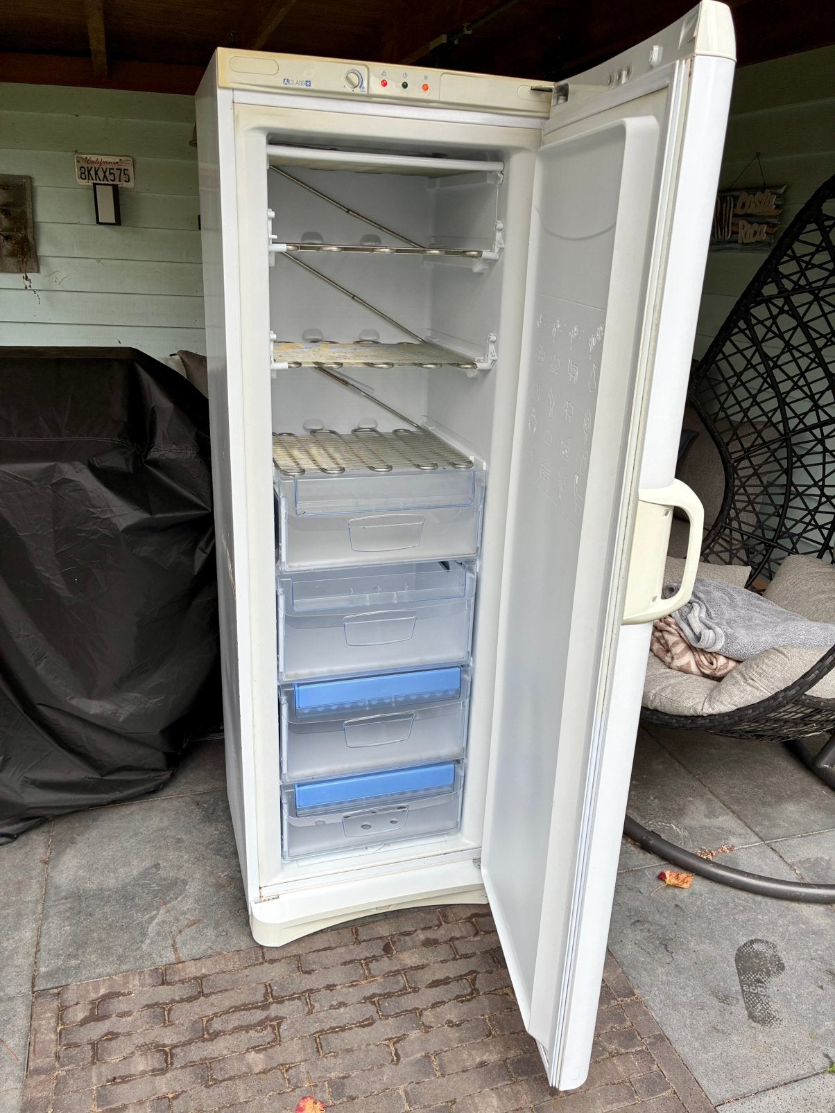 Zuinige Indesit vriezer met 7 schappen, Gebruikt, Minder dan 60 cm, 160 cm of meer, Energieklasse A of zuiniger