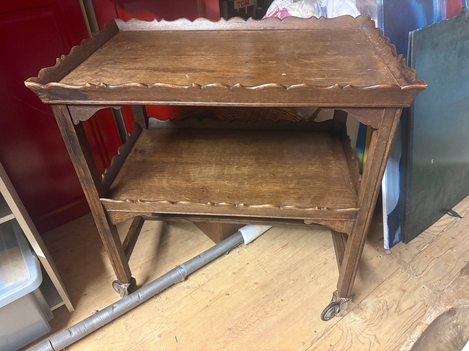 Antieke houten theewagen met wieltjes, Ophalen