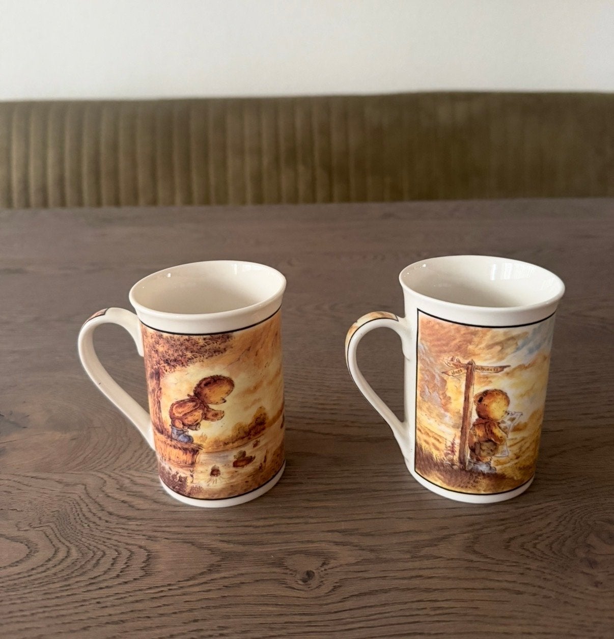 Set van 2 Vintage Mugs met Illustraties, Overige merken, Keramiek, Vintage, Zo goed als nieuw