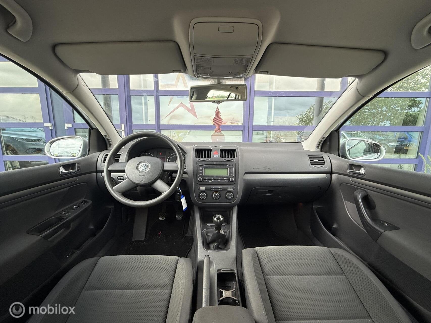 Volkswagen Golf 1.6FSI Comfortline|Airco| Cruise| Nieuwe APK, Auto's, Voorwielaandrijving, Automatische klimaatregeling, Gebruikt