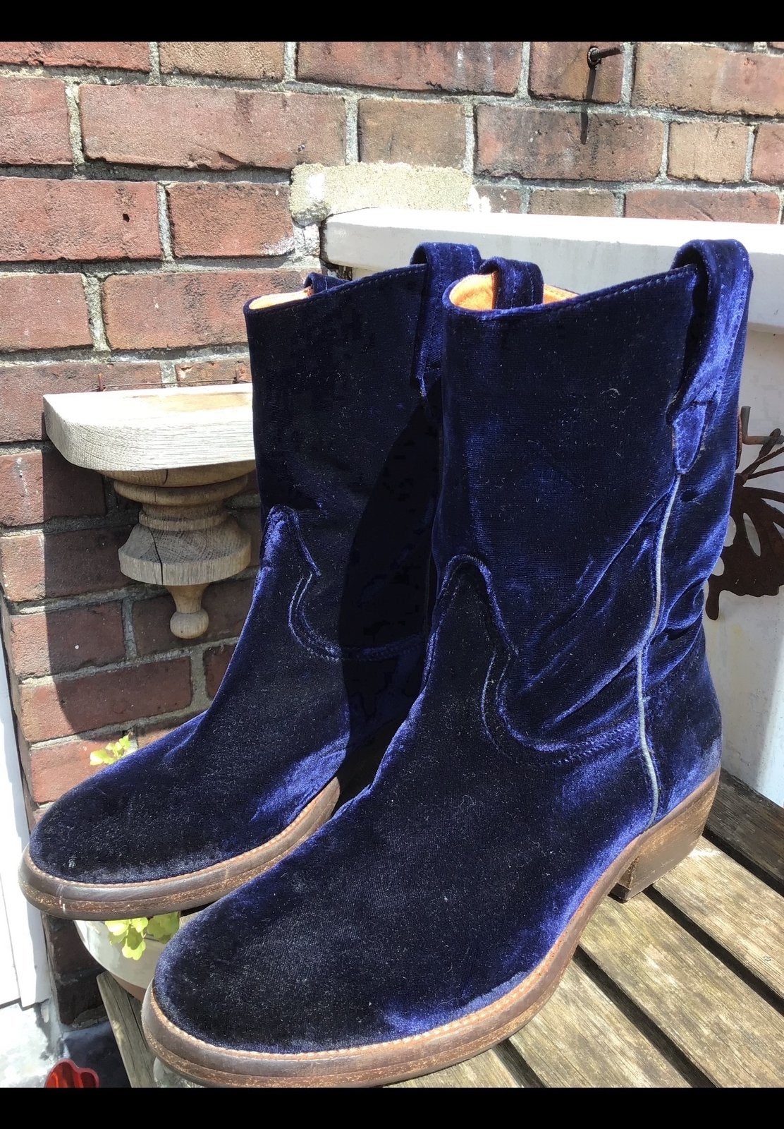 Mooie, stoere blauw fluwelen laarzen. Mt 39 Catarina Martins, Kleding | Dames, Schoenen, Ophalen of Verzenden, Zo goed als nieuw