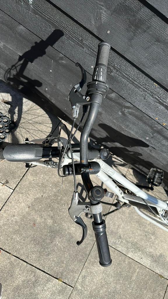 24 inch unisex mountainbike, Ophalen, Gebruikt, Velgrem, 20 inch of meer