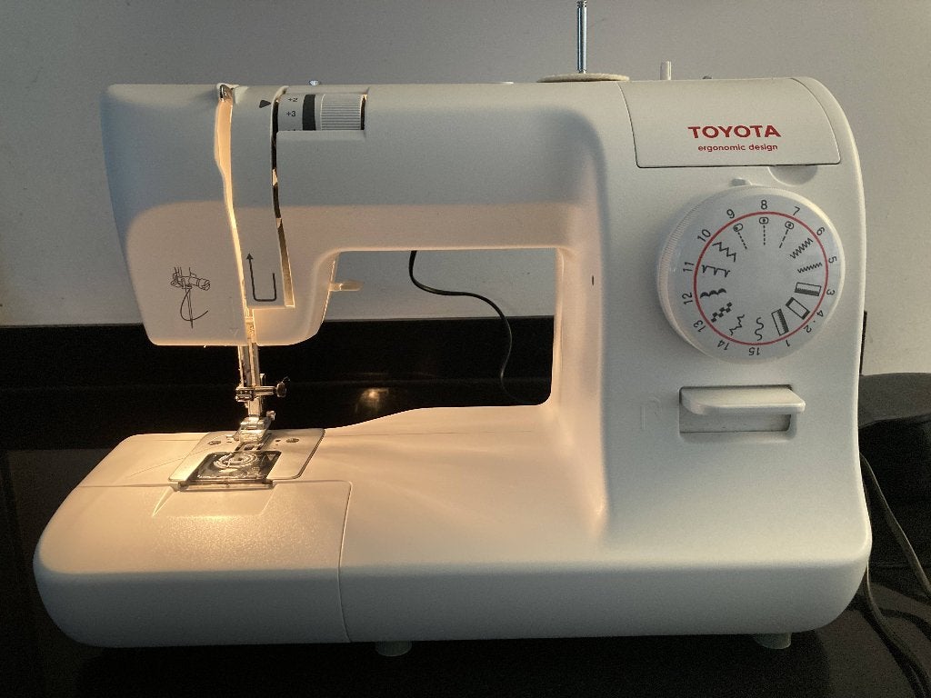 Naaimachine TOYOTA SPA15, Hobby en Vrije tijd, Ophalen, Gebruikt, Naaimachine, Overige merken