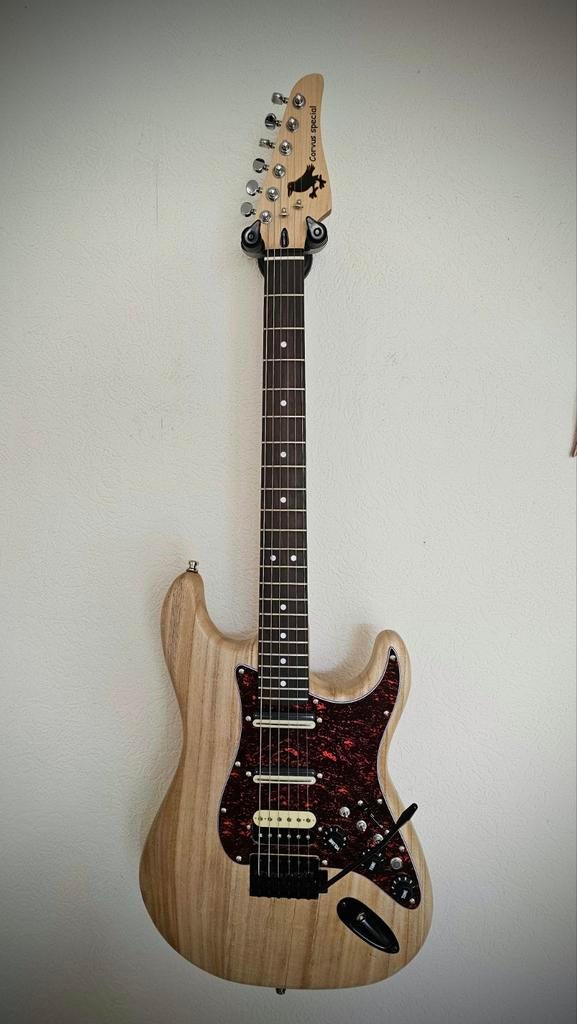 Corvus special met 2 mini-humbuckers en 1 zebra-humbucker, Ophalen, Zo goed als nieuw, Solid body, Overige merken