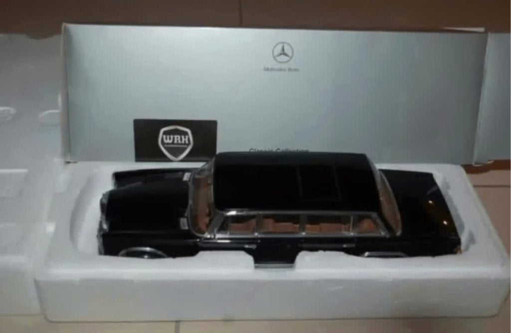 1:18 MERCEDES 600 PULLMAN black Autoart dealer zie info WRH, Hobby en Vrije tijd, Modelauto's | 1:18, Verzenden, Zo goed als nieuw