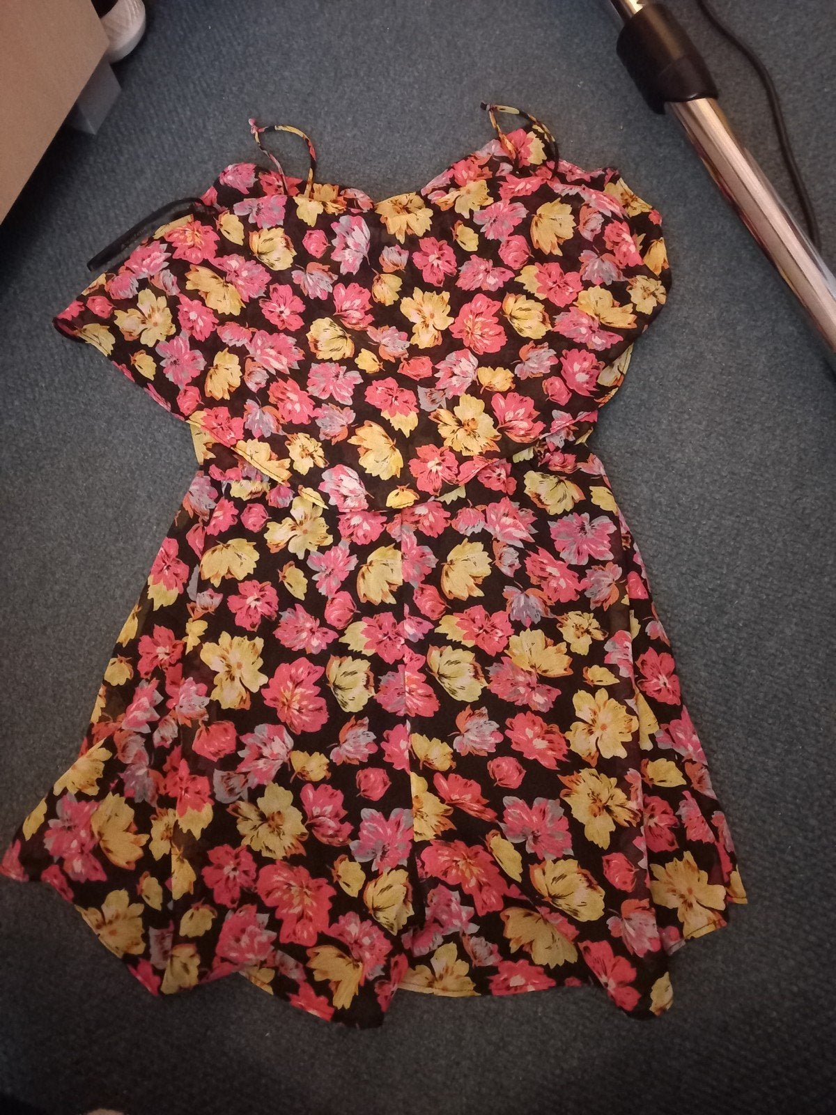 Zomerse Playsuit met Bloemenprint - Maat 40, Maat 38/40 (M), Atmosphere, Zwart, Ophalen of Verzenden