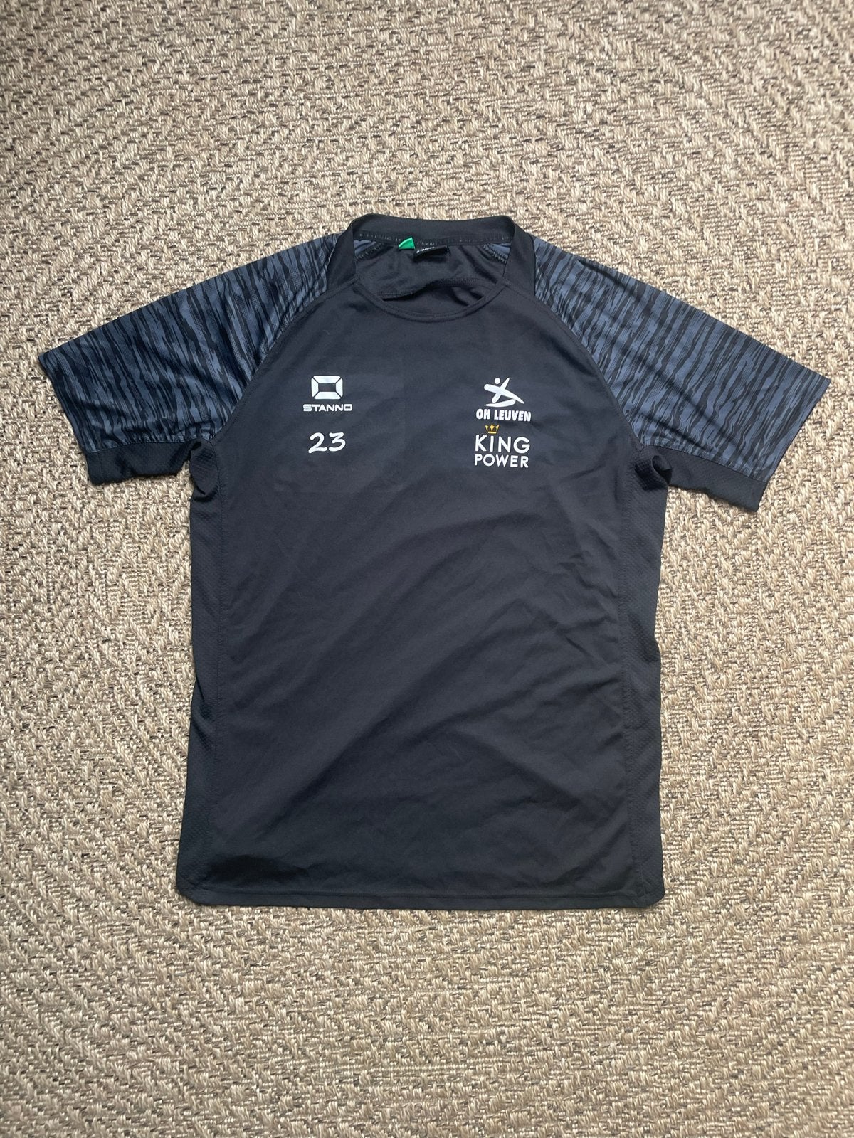 Stanno OH Leuven King Power Voetbalshirt Maat M, Maat 48/50 (M), Zwart, Ophalen of Verzenden, Zo goed als nieuw
